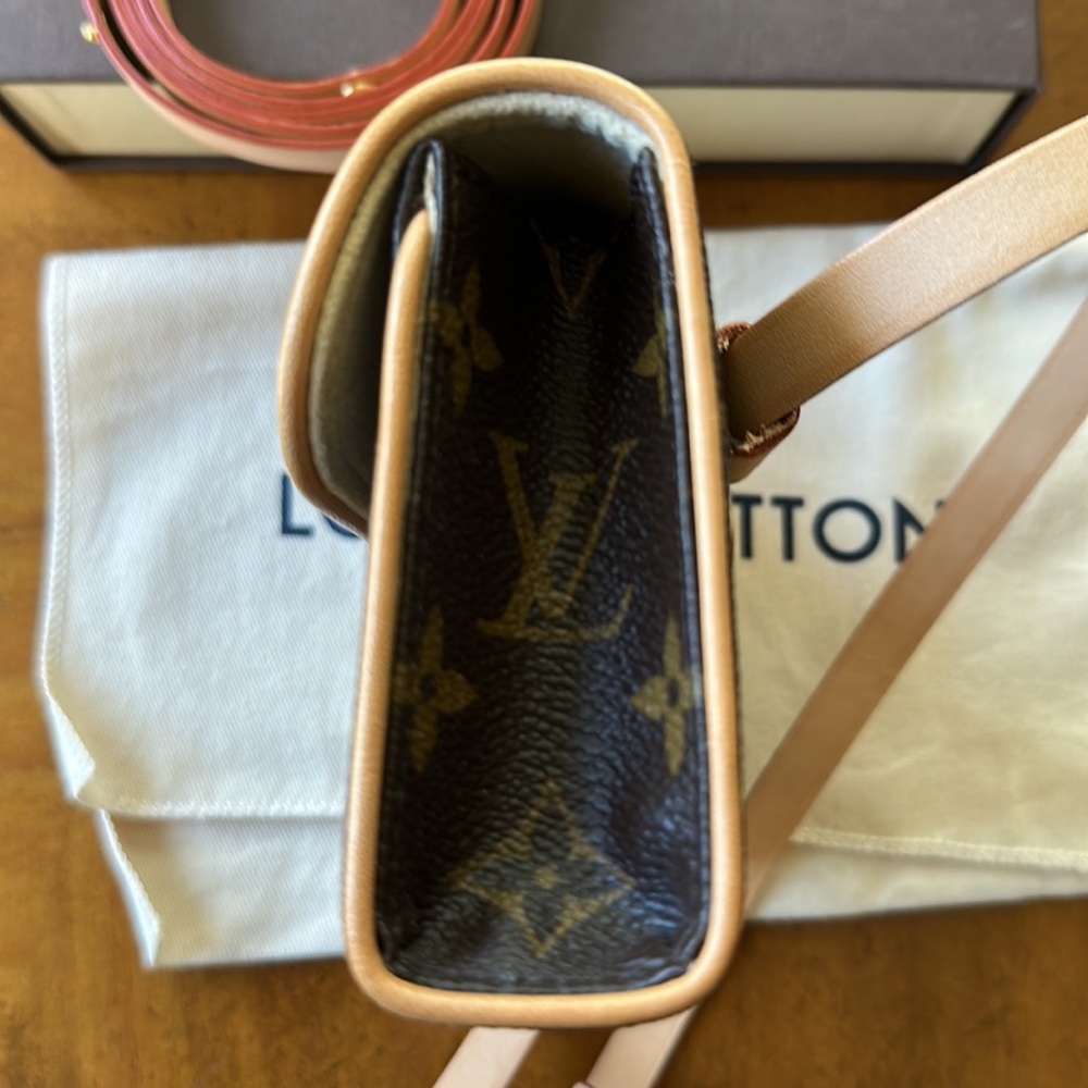 Genuine Louis Vuitton Florentine waist pouch or bumbag - Picture 6 of 13